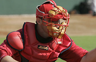 Advantages and disadvantages of traditional facemasks - Catchers Gear ...